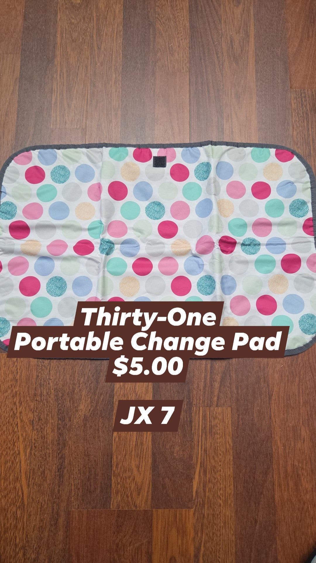 Thirty-One portable change pad - preloved