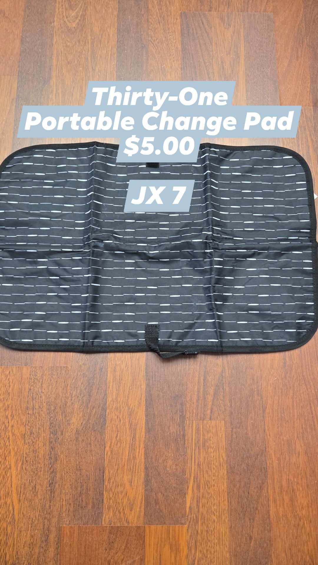 Thirty-One portable change pad - preloved