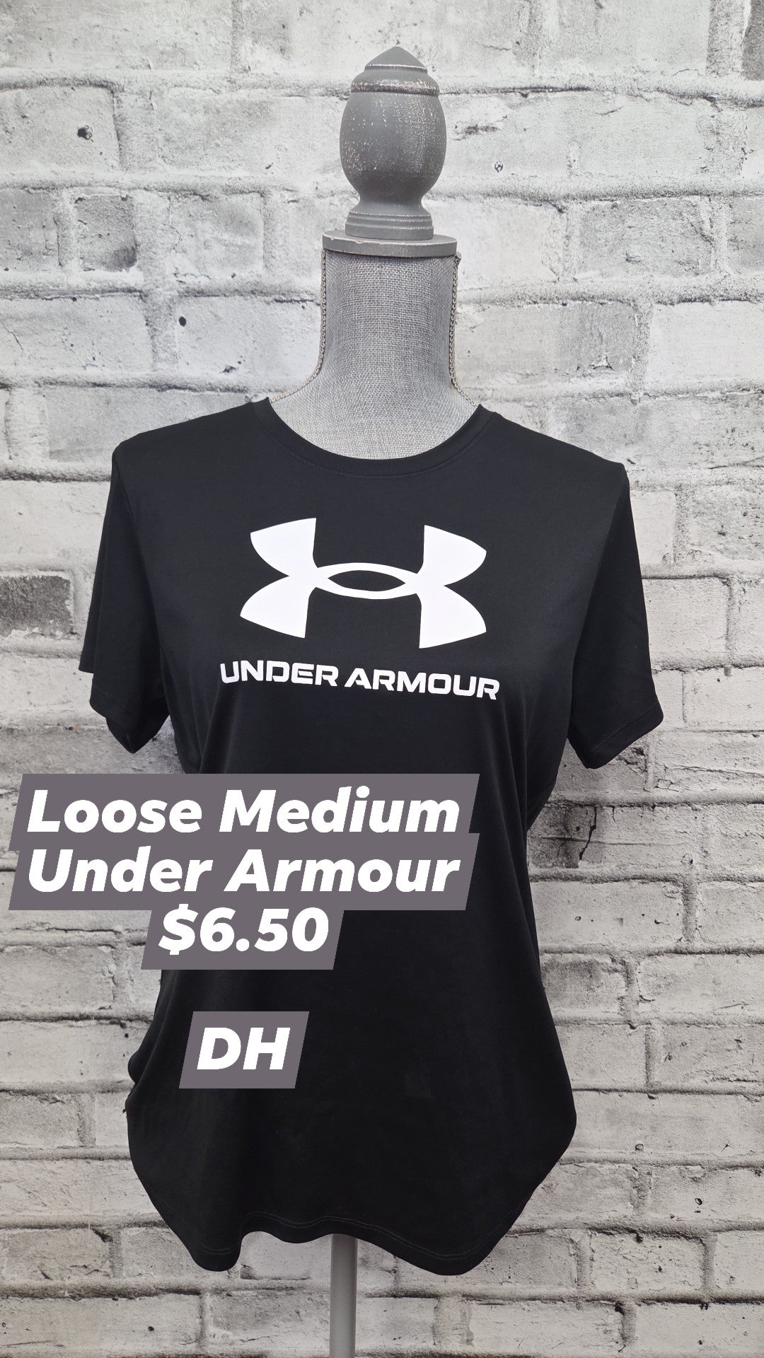 Loose Medium Under Armour Shirt