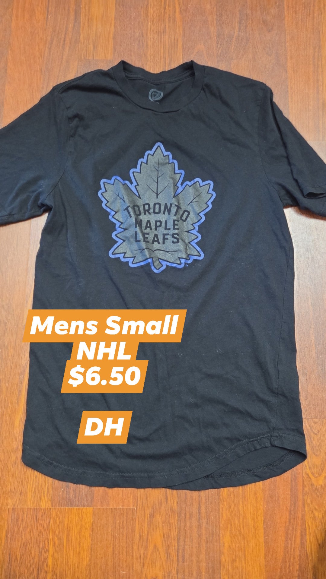 Mens Small NHL Shirt