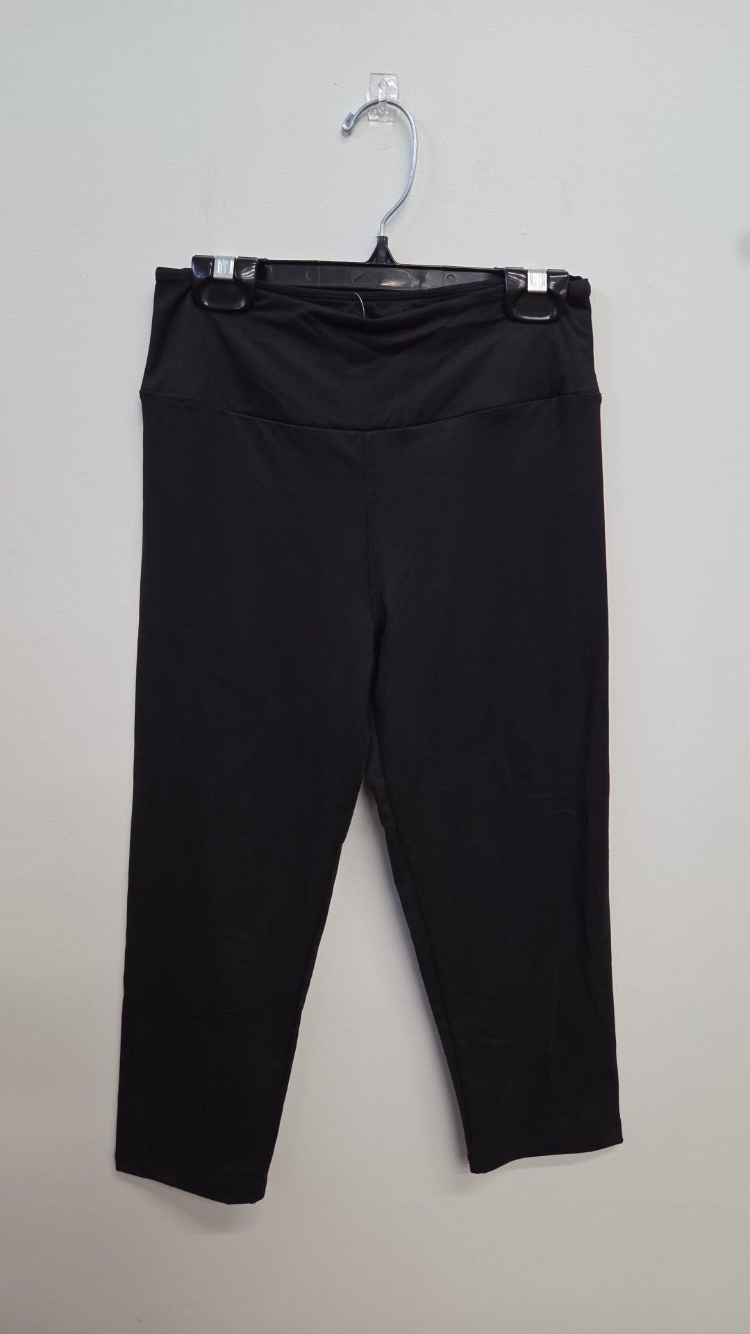 She's Got Leggz - Capri - Multiple Sizes