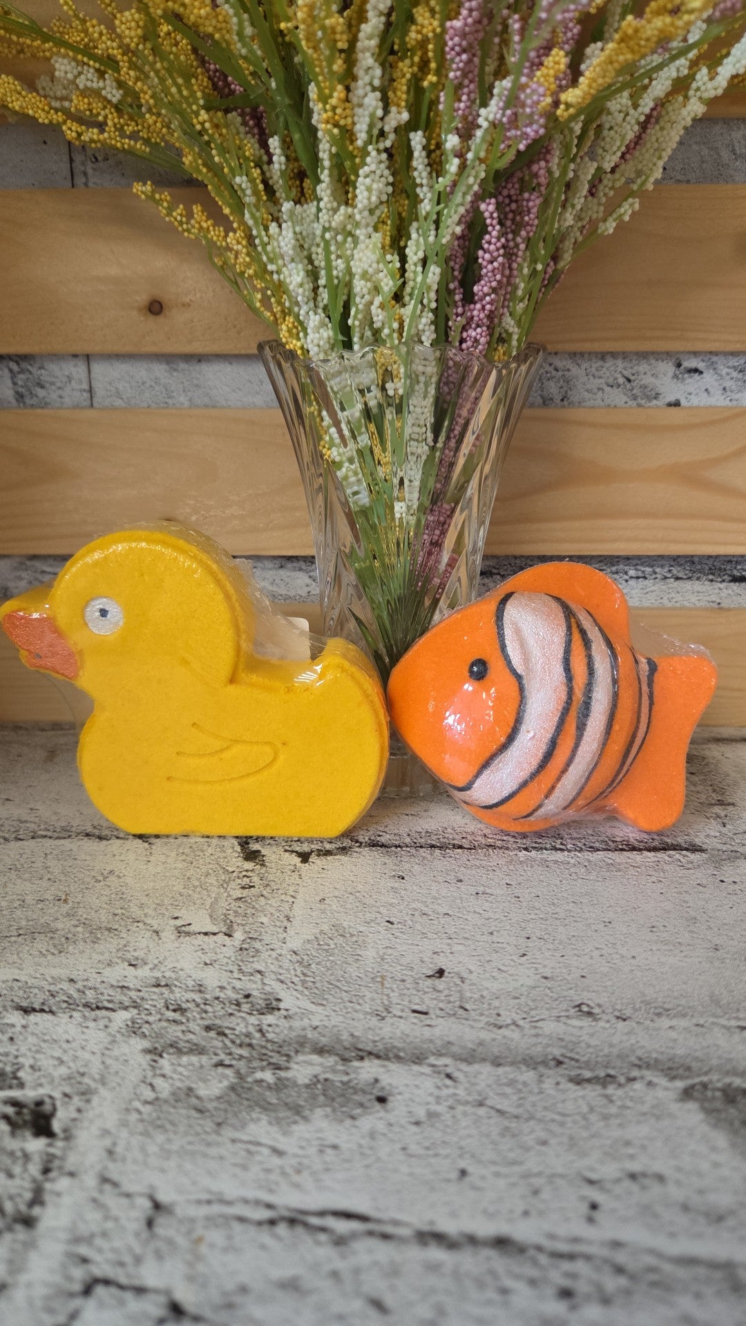 Starry Nights Naturals - Bath Bomb - Duck & Fish