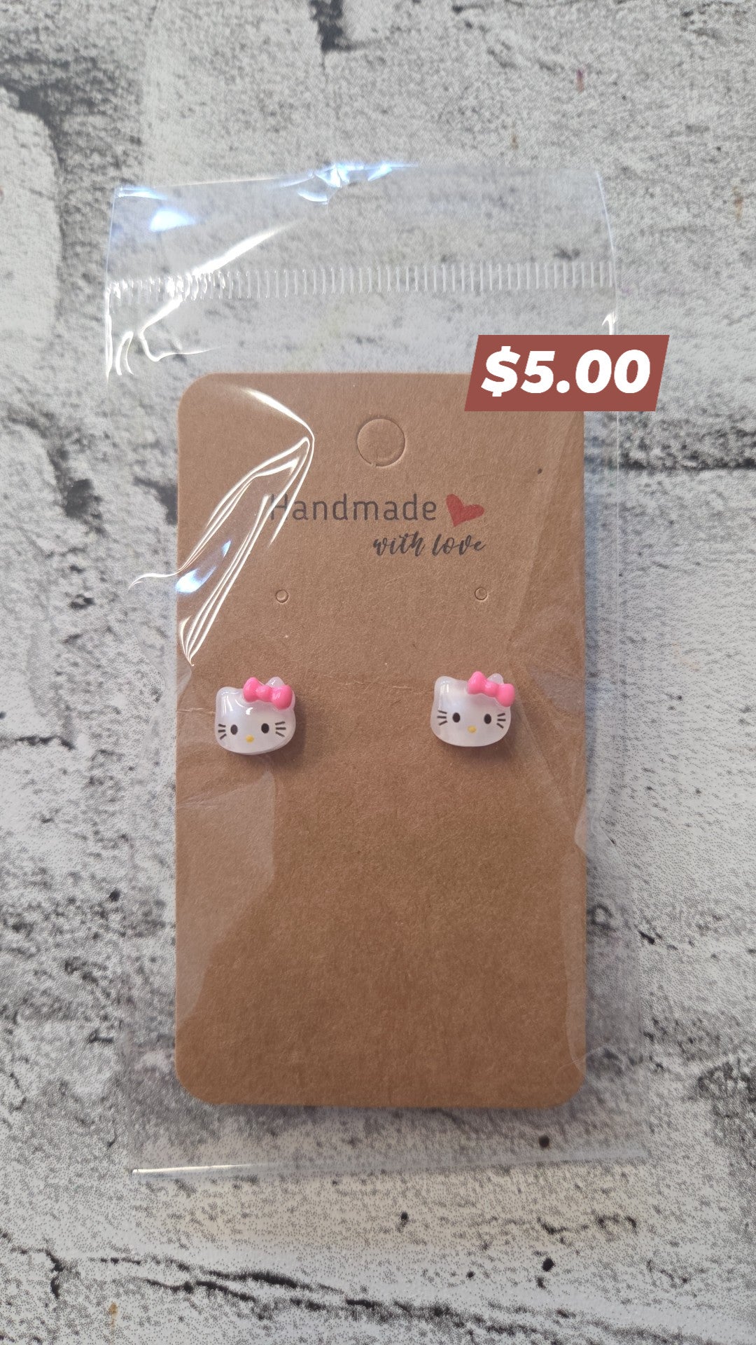 A Woman and a Stud - Earrings - Hello Kitty