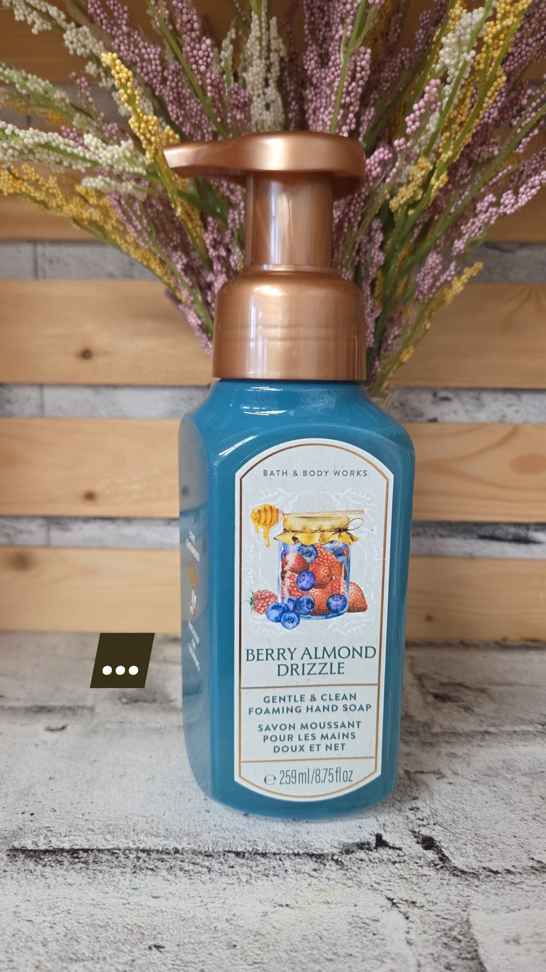 Bath & Body Works - Berry Almond Drizzle