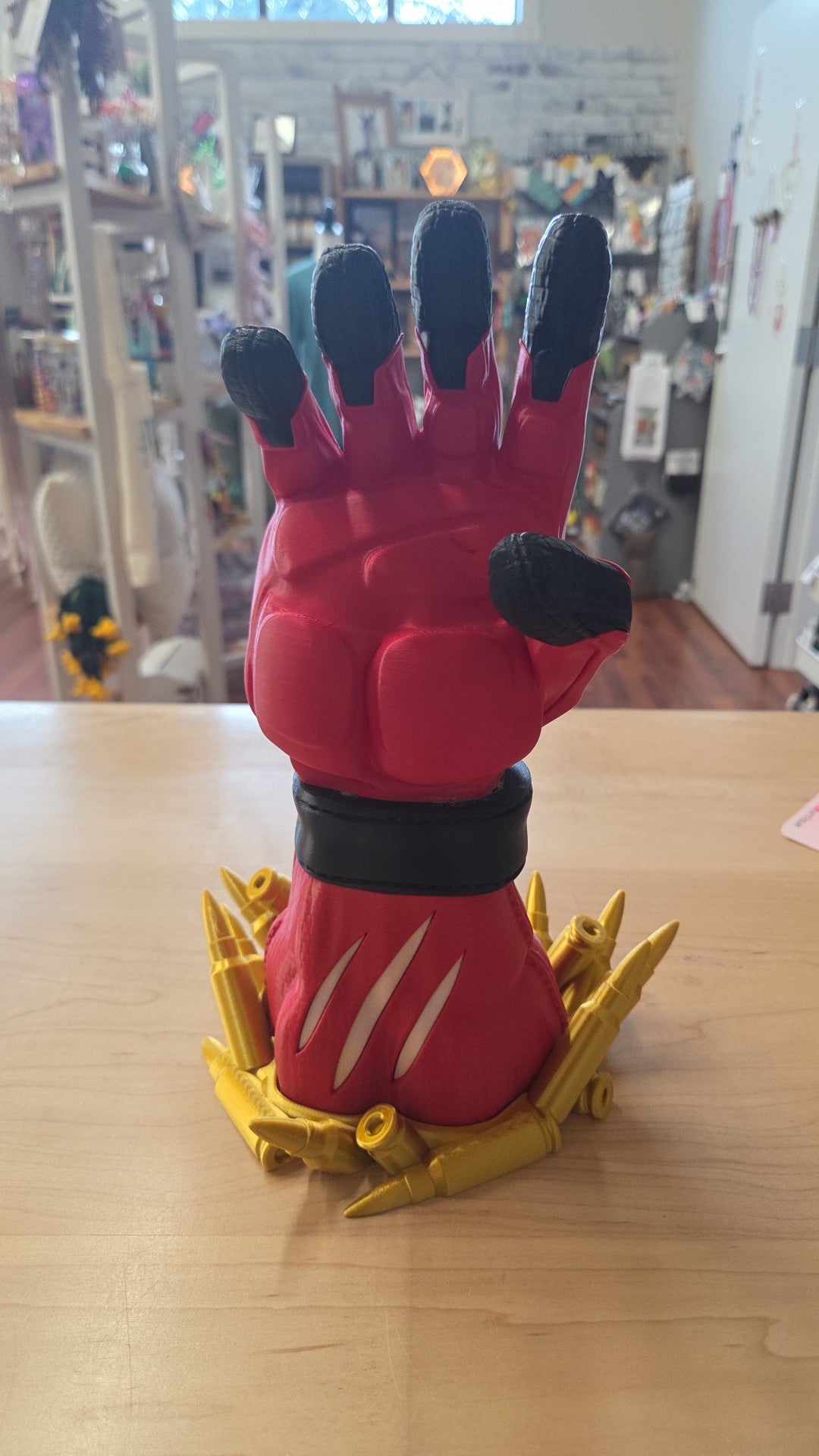 Tong3D Designs - Iron Mans Hand - Controller Holder
