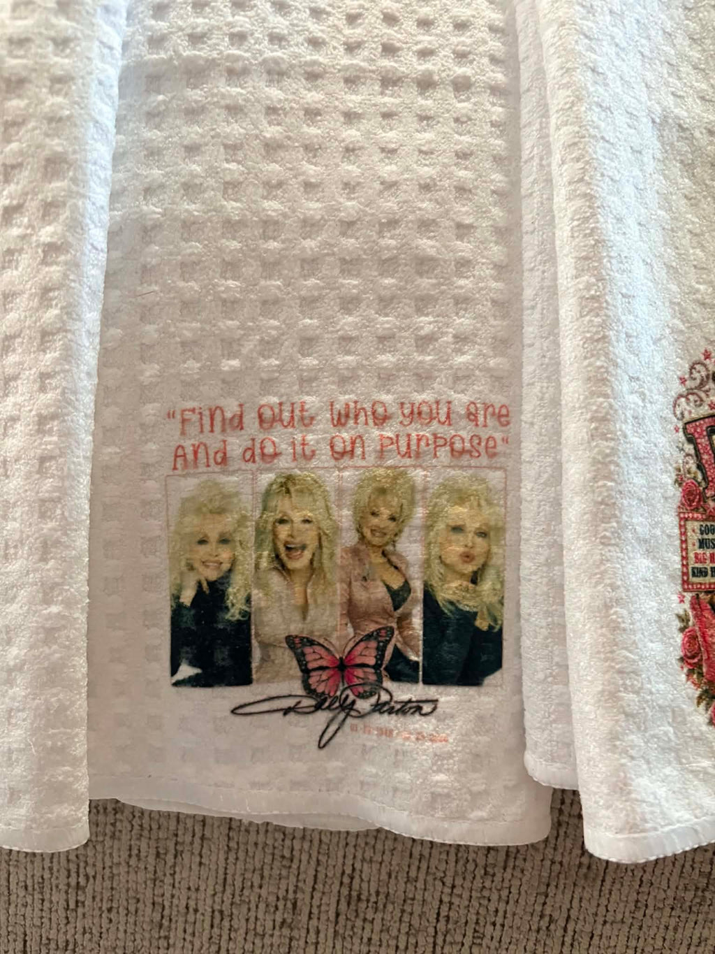 KASuALI Sassy - Tea Towel - Dolly Parton